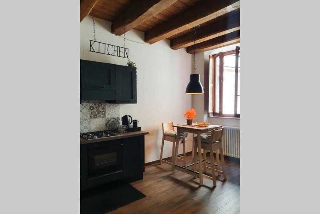 Appartement Il Caddi - Caratteristico Monolocale In Pieno Centro Storico à LʼAquila Extérieur photo