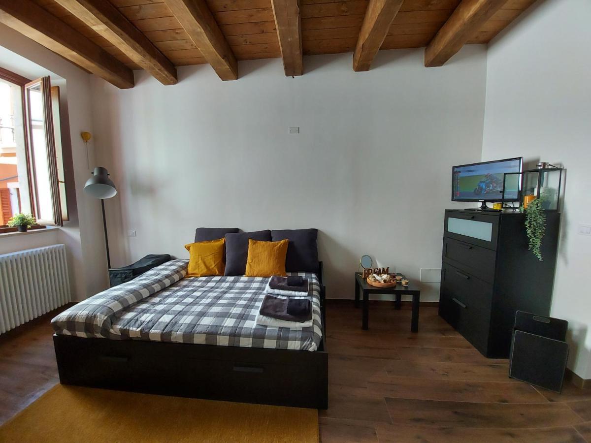 Appartement Il Caddi - Caratteristico Monolocale In Pieno Centro Storico à LʼAquila Extérieur photo